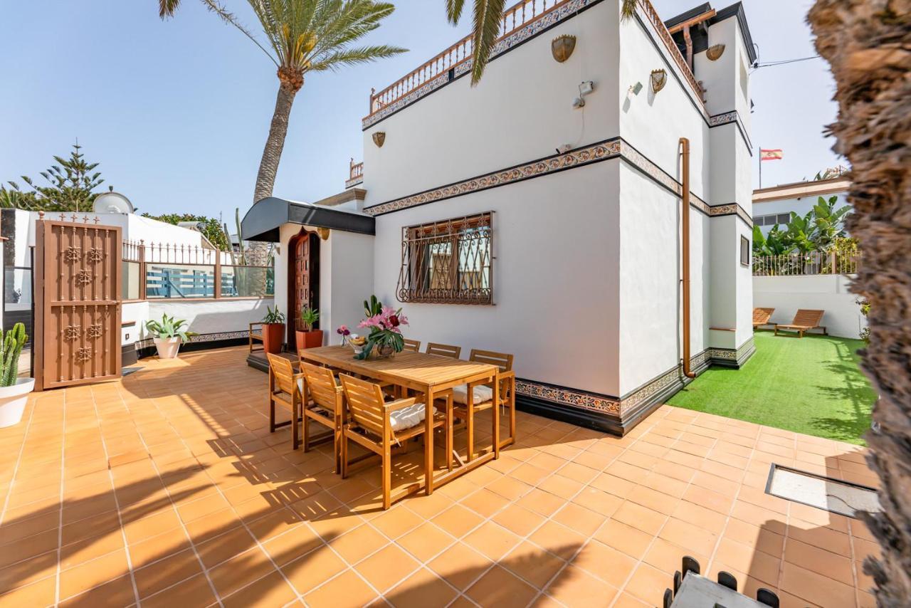Villa Corralejo Bay Beachfront Corralejo By Holidays Home Exterior foto
