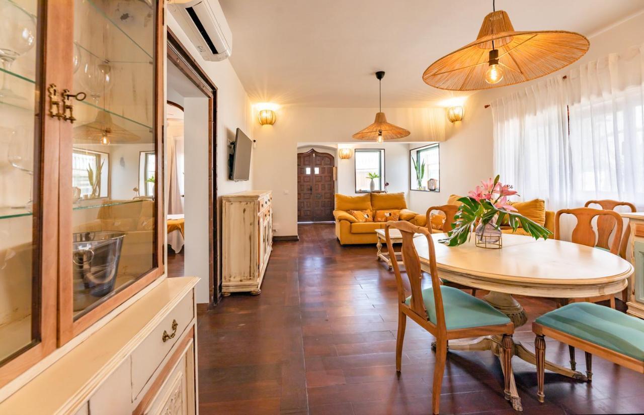 Villa Corralejo Bay Beachfront Corralejo By Holidays Home Exterior foto